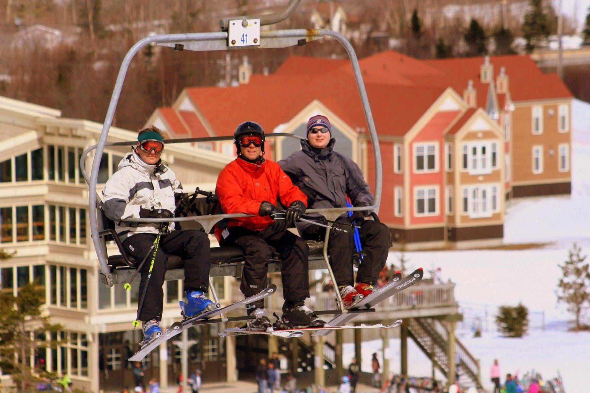 Marblewood Village Resort Steady Brook Exteriör bild